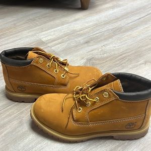 Low top timberland boots